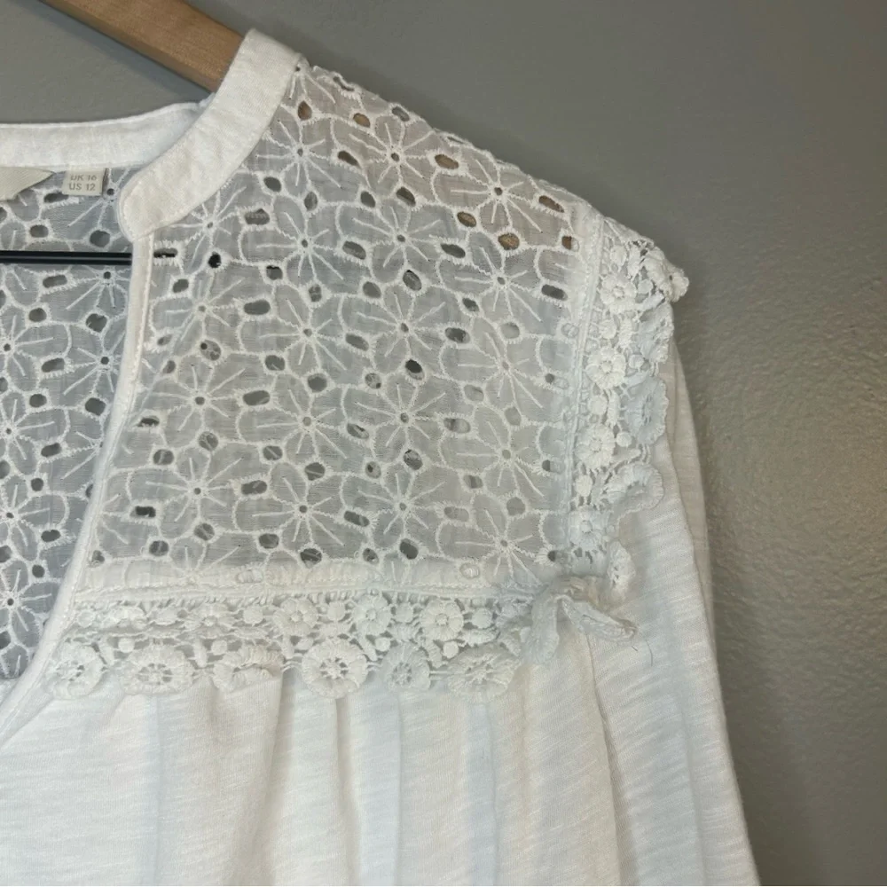 Boden White Eyelet Lace Notch Neck Crochet Trim Top, Size 12 - Picture 6 of 12